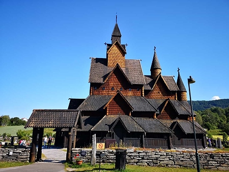 Suednorwegen - Stabkirche in Heddal