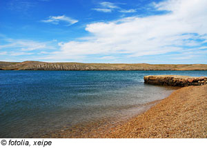 Kieselstrand auf der Insel Pag